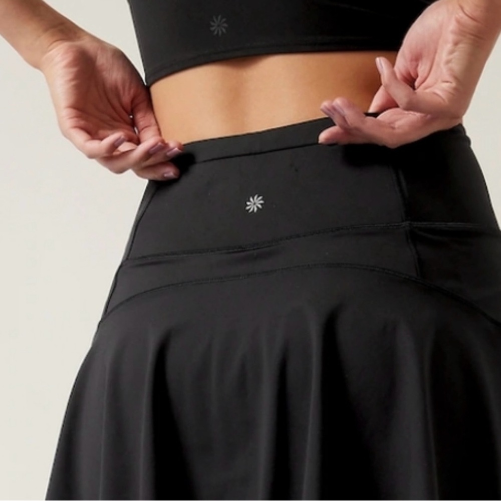 Athleta in Navy - Picture 2 of 9